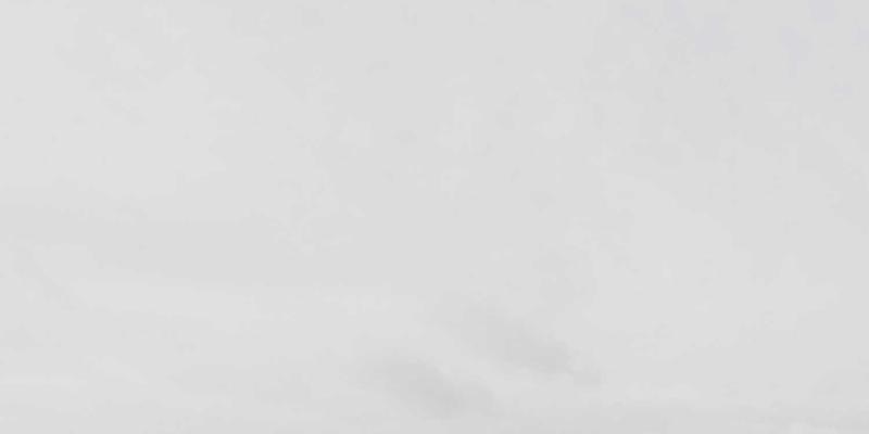 不止是计时器!深度解析户外运动手表三大核心功能:轨迹导航、血氧监测与续航实战