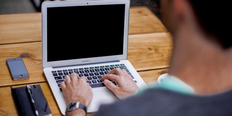 从跑步篮球到匹克球飞盘：赢阳体育带你解锁小众运动装备入门新姿势