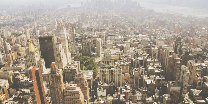 瑜伽垫材质终极对决:TPE、天然橡胶与PVC,哪种更适合你的练习与预算?